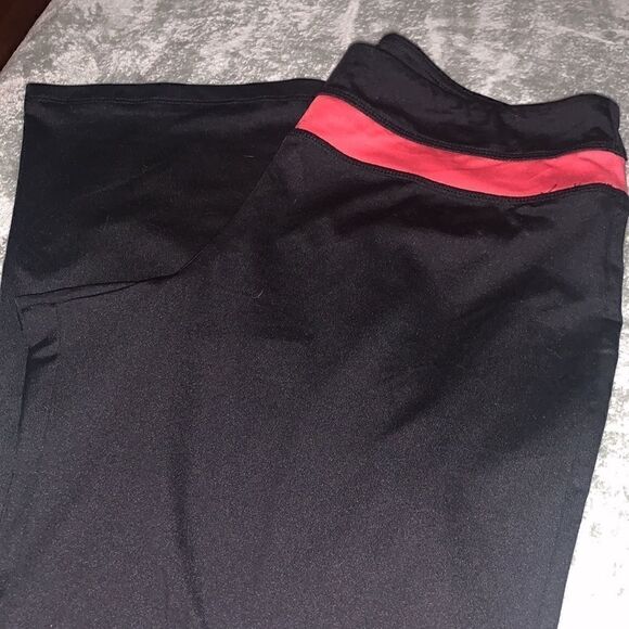 COPY - FILA Capris - Picture 6 of 7